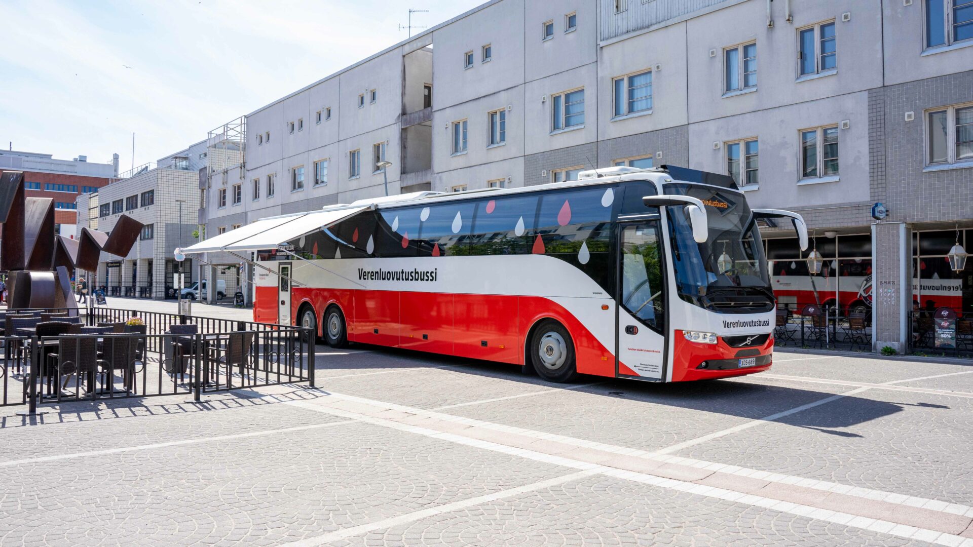 verenluovutusbussin voi tilata työpaikalle